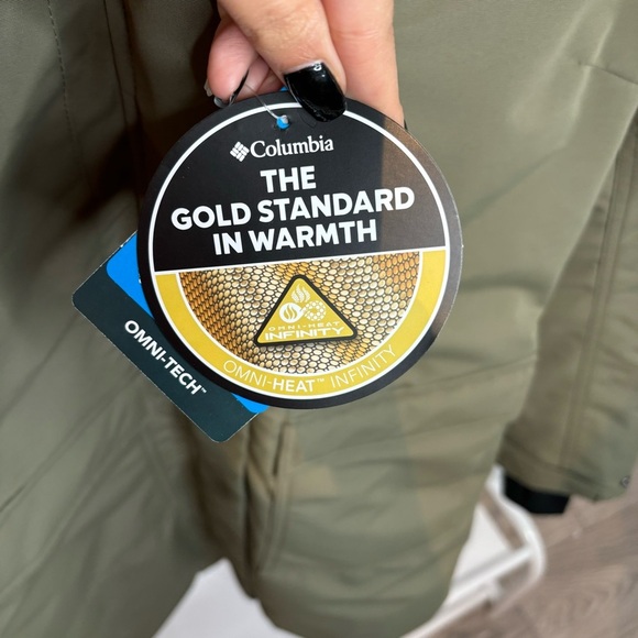 Brand new - Columbia women Winter jacket S with tag on - Picture 11 of 17